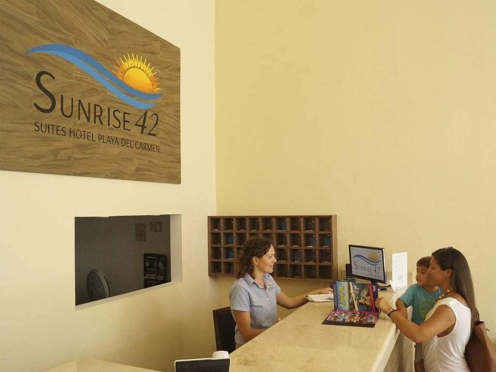 Sunrise 42 Suites Hotel Плайя-дель-Кармен Екстер'єр фото
