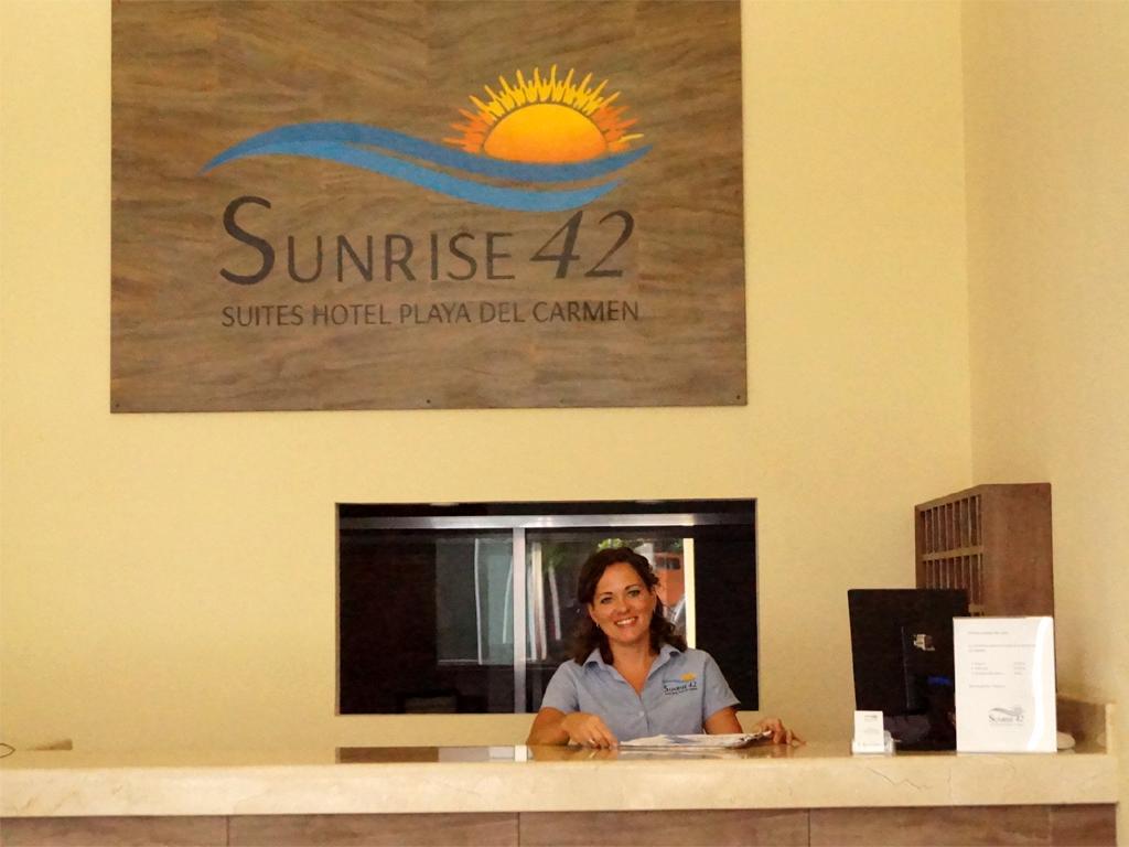 Sunrise 42 Suites Hotel Плайя-дель-Кармен Екстер'єр фото