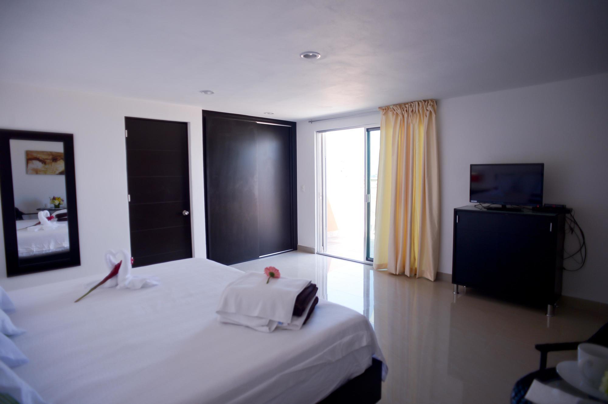 Sunrise 42 Suites Hotel Плайя-дель-Кармен Екстер'єр фото