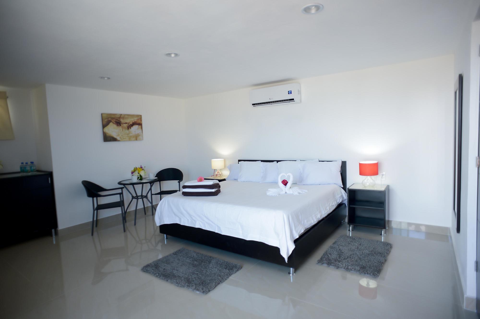 Sunrise 42 Suites Hotel Плайя-дель-Кармен Екстер'єр фото